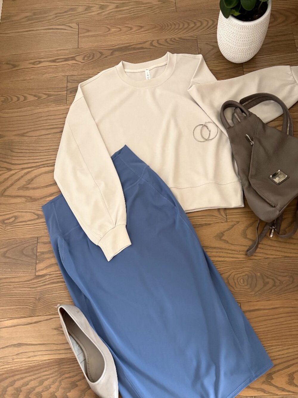 LULULEMON NWOT Nulu Slim-Fit High-Rise midi Skirt